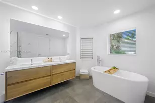 3030 NE 208th St, Aventura, FL 33180 - Photo 13