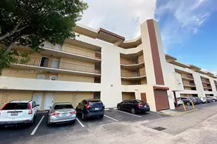 8870 Fontainebleau Blvd, Miami, FL 33172 - Photo 23