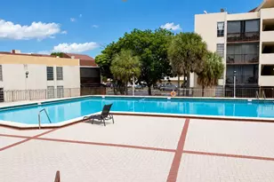 8870 Fontainebleau Blvd, Miami, FL 33172 - Photo 23