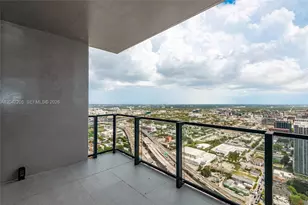 20 NE 11th St, Miami, FL 33132 - Photo 15