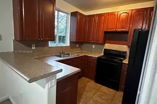 2528 SE 14th Ave, Homestead, FL 33035 - Photo 3