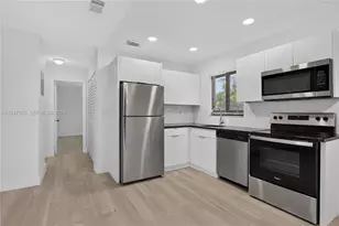 615 NE 26th St, Wilton Manors, FL 33305 - Photo 3