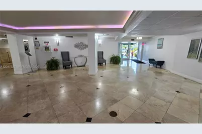 800 Parkview Dr #912, Hallandale Beach, FL 33009 - Photo 25