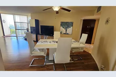 800 Parkview Dr #912, Hallandale Beach, FL 33009 - Photo 5