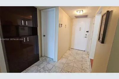 800 Parkview Dr #912, Hallandale Beach, FL 33009 - Photo 17