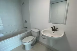 690 SW 1st Ct, Miami, FL 33130 - Photo 23