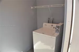 718 SE 13th St, Fort Lauderdale, FL 33316 - Photo 9