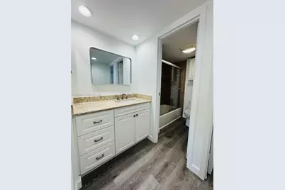 3675 N Country Club Dr #2007, Aventura, FL 33180 - Photo 23