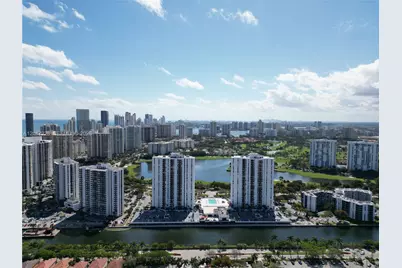 3675 N Country Club Dr #2007, Aventura, FL 33180 - Photo 13