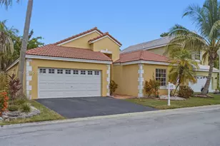 411 Bermuda Springs Dr, Weston, FL 33326 - Photo 1