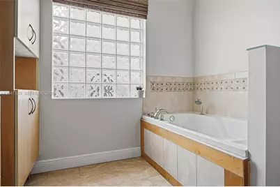 411 Bermuda Springs Dr, Weston, FL 33326 - Photo 23