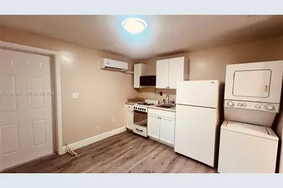 32 NE 169th St #2, North Miami Beach, FL 33162 - Photo 5
