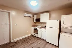 32 NE 169th St, North Miami Beach, FL 33162 - Photo 5