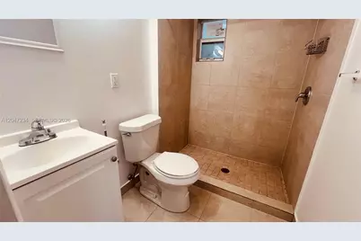 32 NE 169th St #2, North Miami Beach, FL 33162 - Photo 15