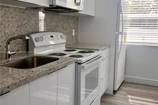 852 SW 13th Ave, Miami, FL 33135 - Photo 5