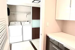 1800 N Bayshore Dr, Miami, FL 33132 - Photo 23