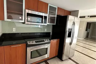 1800 N Bayshore Dr, Miami, FL 33132 - Photo 11