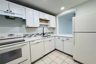 8025 S Colony Cir S, Tamarac, FL 33321 - Photo 1