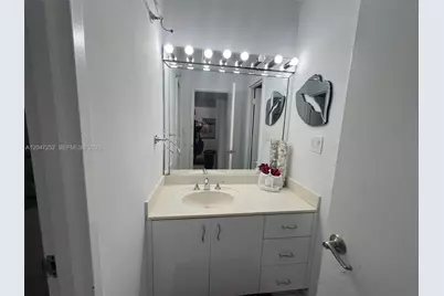 100 Lincoln Rd #1126, Miami Beach, FL 33139 - Photo 21