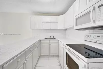 1228 West Ave #613, Miami Beach, FL 33139 - Photo 7