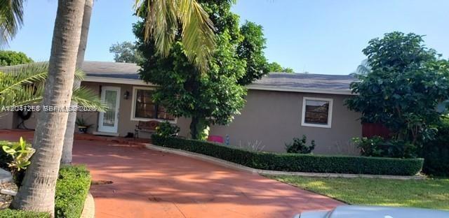 1065 NW 15th St - 1065 NW 15th St, Homestead, FL 33030 Luxury Property | Jose Angel Pina