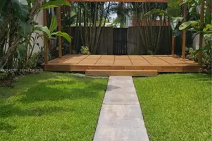 7422 NE 6th Ct, Miami, FL 33138 - Photo 15