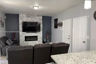 409 NW 87th Ln, Coral Springs, FL 33071 - Photo 13