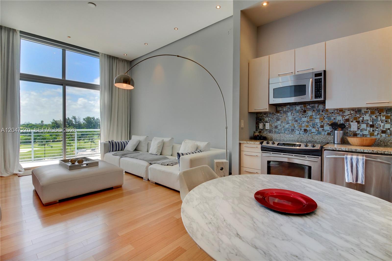 2001 Meridian Ave #PH-21 - 2001 Meridian Ave #PH-21, Miami Beach, FL 33139 Luxury Property | Jose Angel Pina