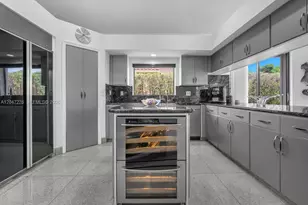 392 Coconut Cir, Weston, FL 33326 - Photo 19