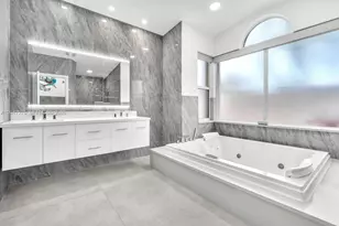 392 Coconut Cir, Weston, FL 33326 - Photo 37