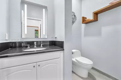 392 Coconut Cir, Weston, FL 33326 - Photo 49