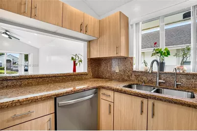 4495 NW 99th Ave, Sunrise, FL 33351 - Photo 17