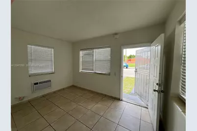 733 NW 4th Ave, Miami, FL 33136 - Photo 3