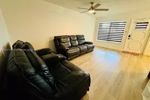 8537 NW 12th St, Plantation, FL 33322 - Photo 3