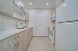 1747 NW 40th St, Miami, FL 33142 - Photo 17