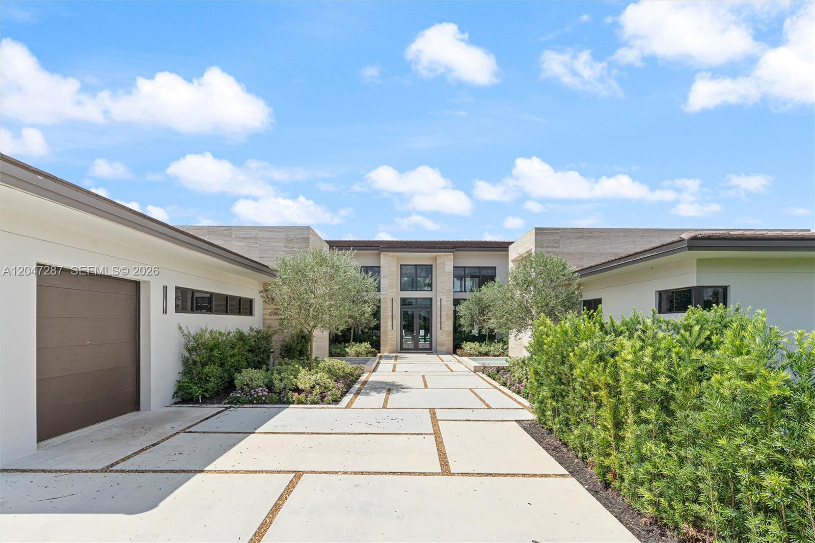 14930 SW 16 Ct main architectural view