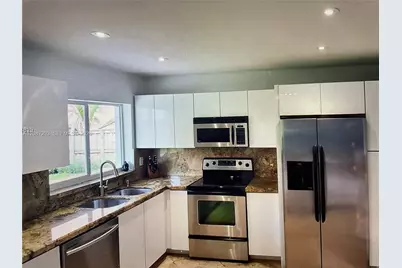 10900 SW 107th Ave, Miami, FL 33176 - Photo 5