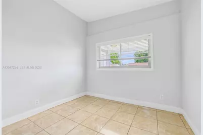 18100 NW 7th Pl, Miami Gardens, FL 33169 - Photo 15