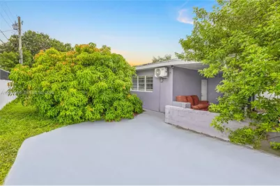 18100 NW 7th Pl, Miami Gardens, FL 33169 - Photo 47