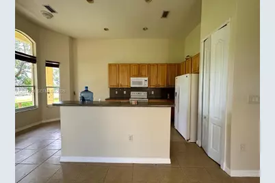 1926 NE 3rd Ct #1926, Homestead, FL 33033 - Photo 3