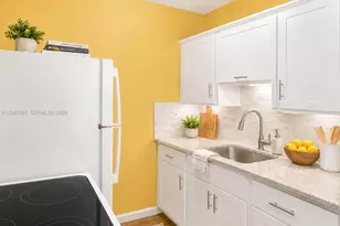 790 E 6th Pl, Hialeah, FL 33010 - Photo 11