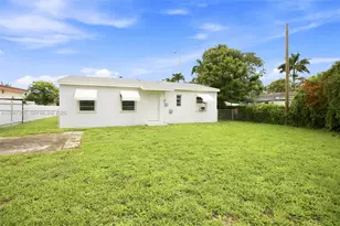 790 E 6th Pl, Hialeah, FL 33010 - Photo 11