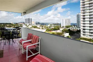 7545 E Treasure Dr, North Bay Village, FL 33141 - Photo 17