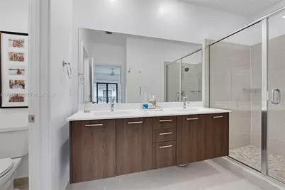 4605 NW 83rd Path, Doral, FL 33166 - Photo 11