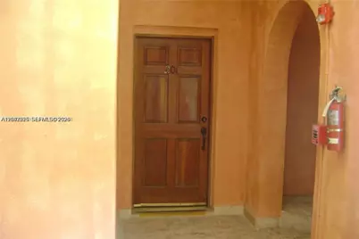4812 Pine Tree Dr #201, Miami Beach, FL 33140 - Photo 5
