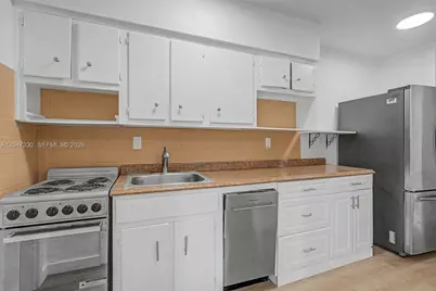 60 NW 79th St #27, Miami, FL 33150 - Photo 11