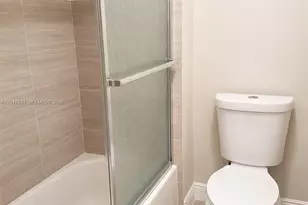 331 Lakeview Dr, Weston, FL 33326 - Photo 7