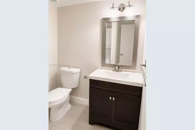 331 Lakeview Dr #203, Weston, FL 33326 - Photo 7