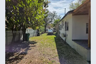 2911 NW 30th St, Miami, FL 33142 - Photo 13