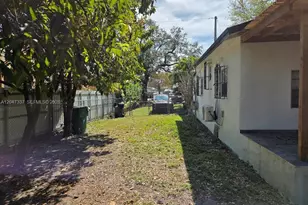 2911 NW 30th St, Miami, FL 33142 - Photo 13